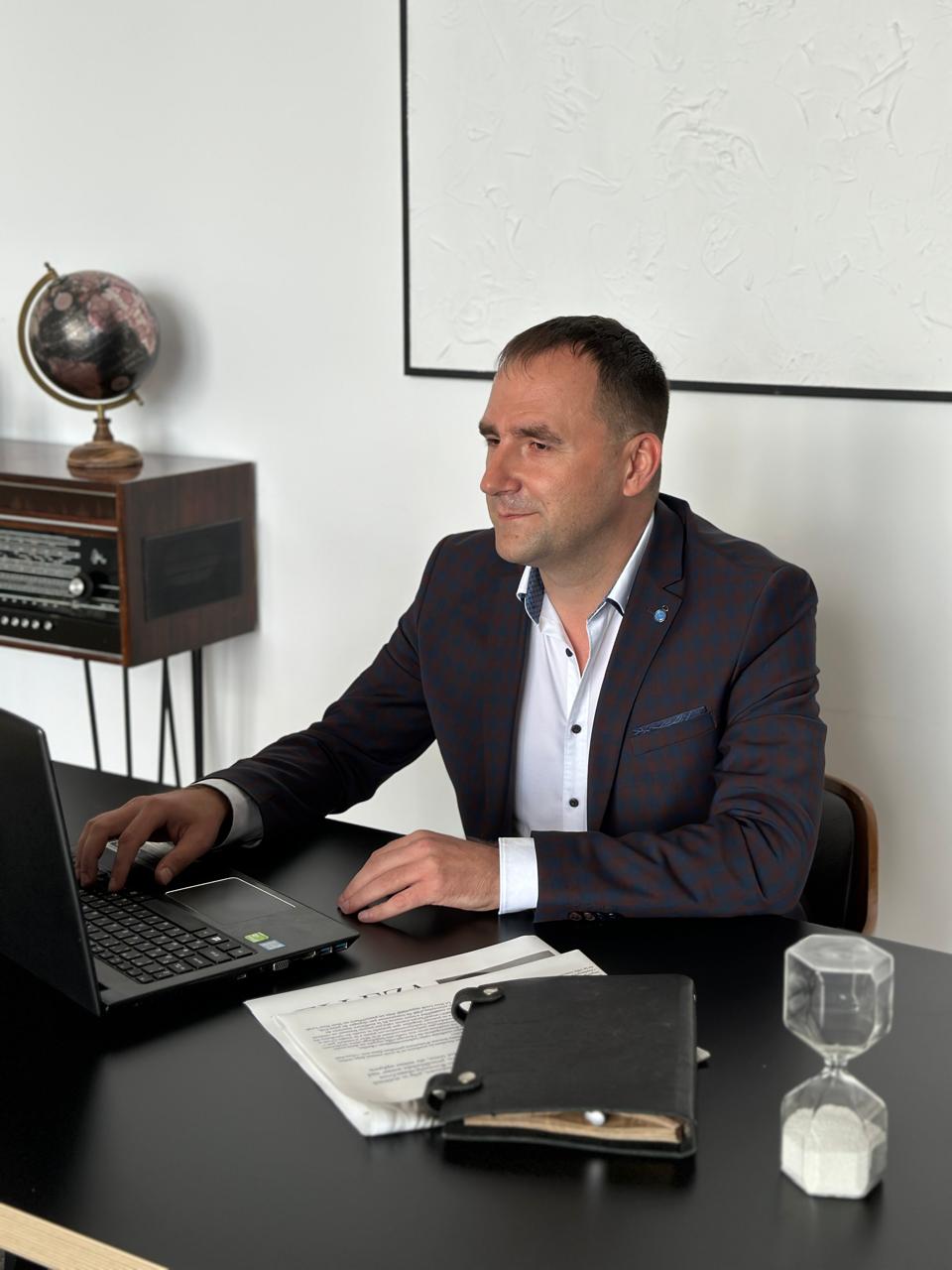 Portrait of portfolio creator – front view